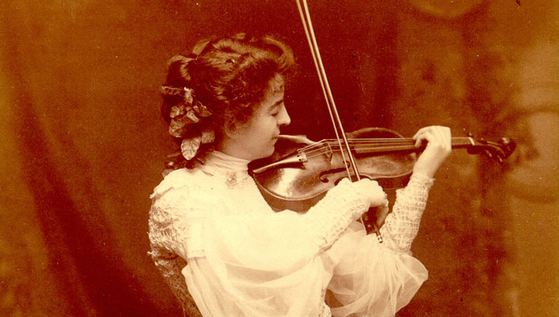 Maud Powell with Mayseder Guarneri del Gesu